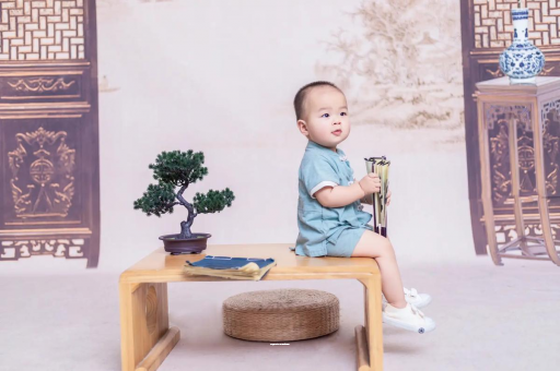 苏州宝宝眼睛肿是什么原因